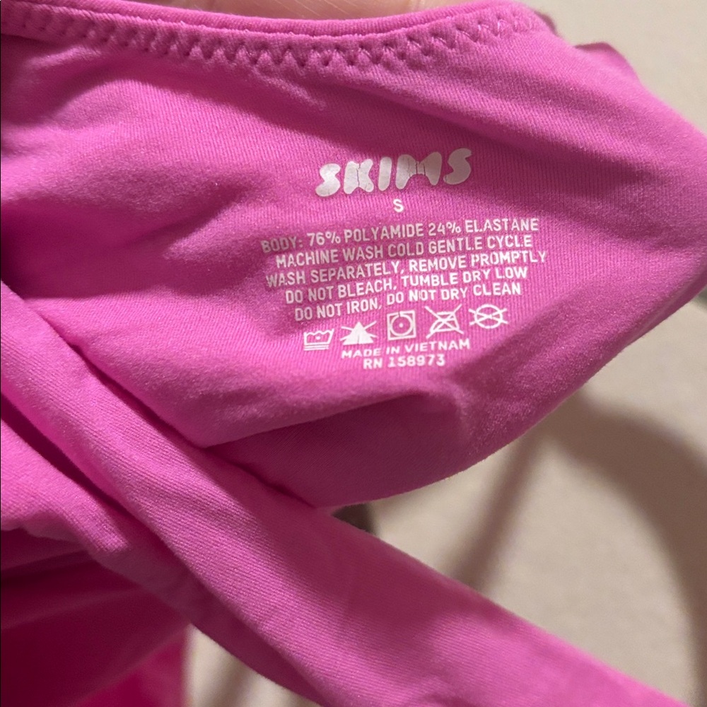 Skims Square Neck Bodysuit - Picture 4 of 4